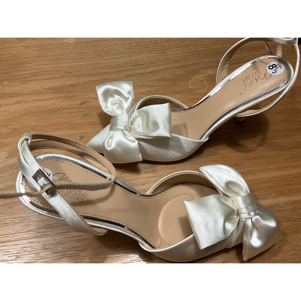 Jewel Badgley Mischka Ivory Satin Bow Ankle Strap Pumps Heels 8.5